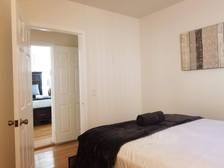Casa vacanze Luxury And Spacious 5 Bedroom Private House By Melrose Wifi Tv Backyard Free Parking Close To The Grove Hollywood Walk Of Fame